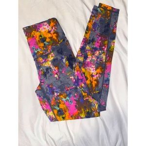 Size xsmall tyedyish leggings! Perfect condition